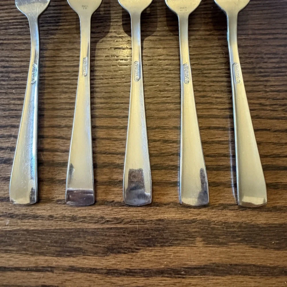 Oneida AVERY Dinner Forks Stainless Steel Flatware Pieces 18/10 Set of 5